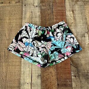 Lulu Luo Girls Floral Pull On Shorts Soft Knit in Black White Blue Pink